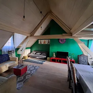 The Green Retromodern Duplex , Anversa Belgio