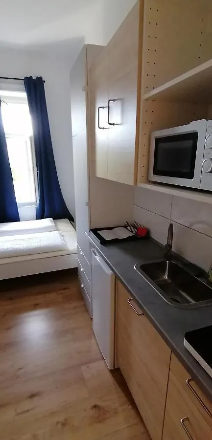 Luna Apartments Vienna 0*,  Austria